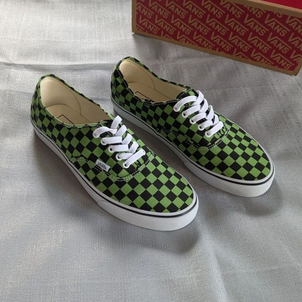 Vans Authentic Green Checkered Skate Shoes Men's size 11.5 NEW!